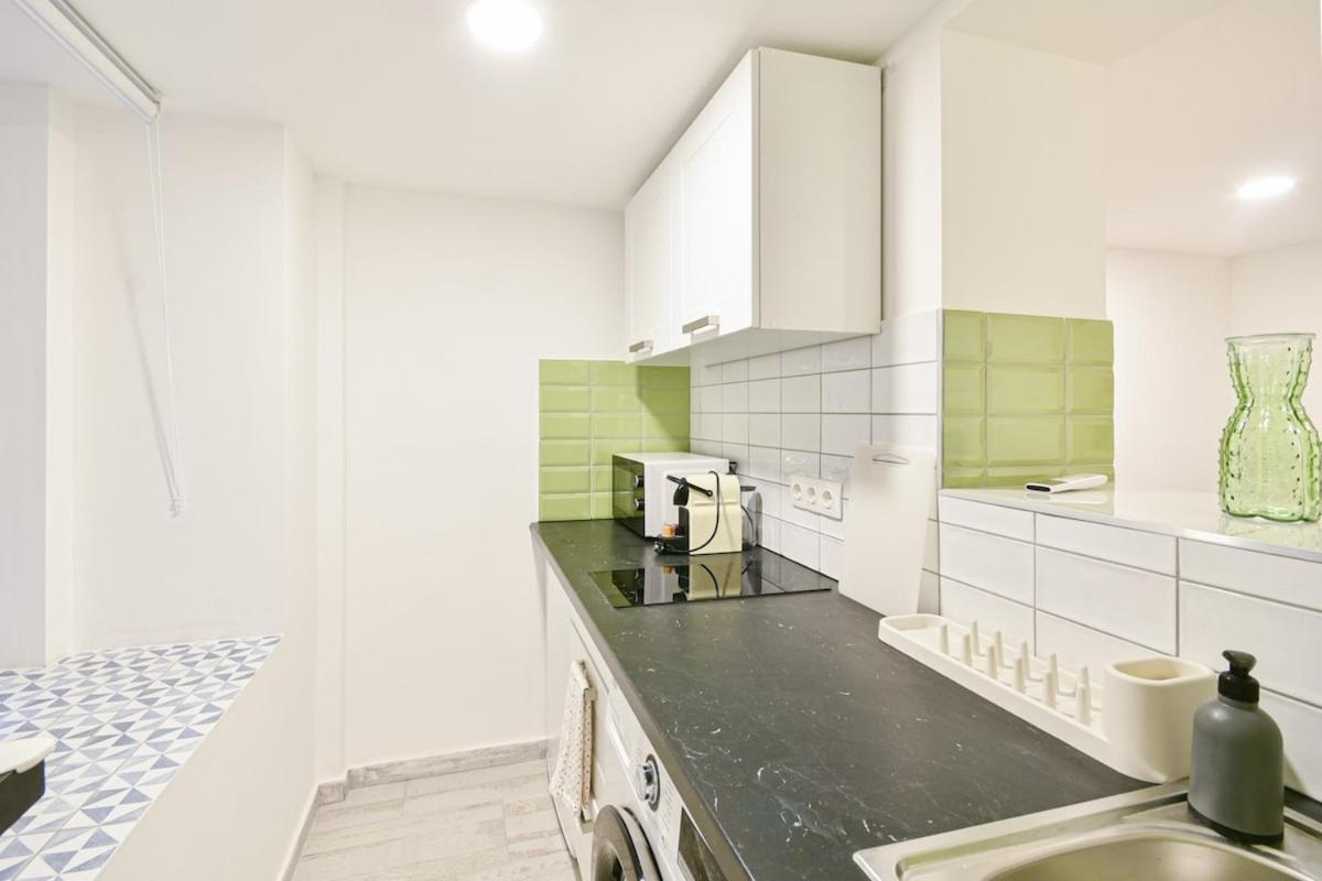 Madman's Labyrinth By Nw Apartment *